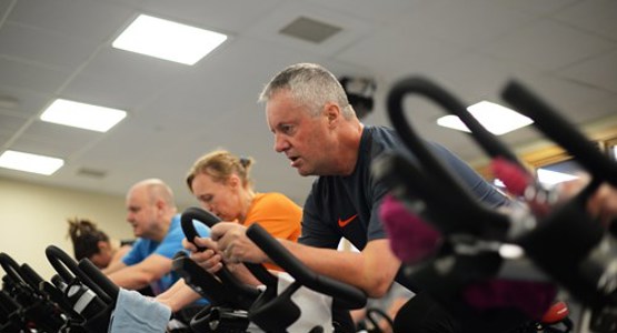 People using the spin class